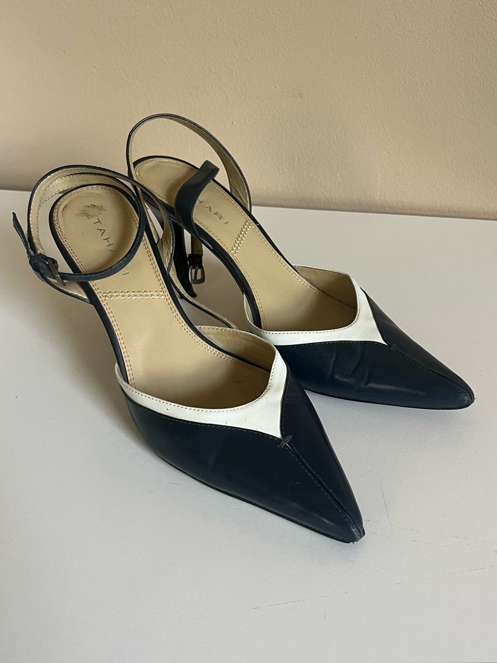 Tahari navy & white leather ankle wrap pointy toe heels, size 9.5